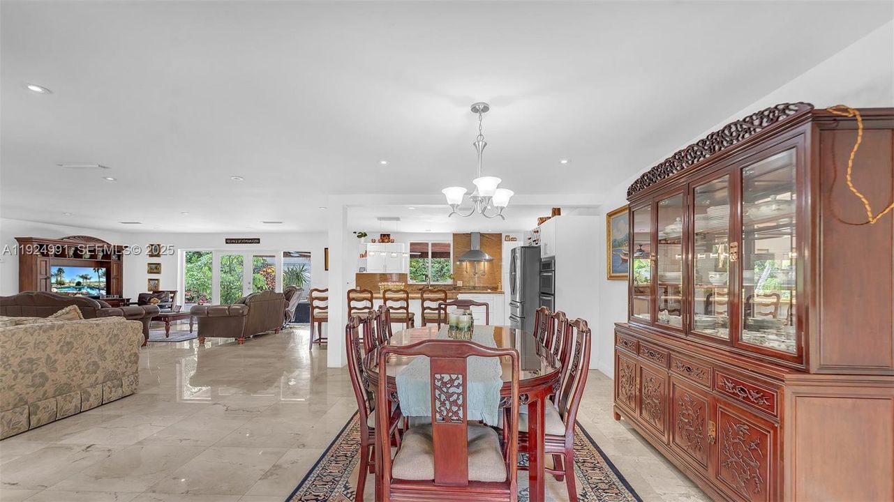 For Sale: $1,399,000 (4 beds, 4 baths, 2402 Square Feet)