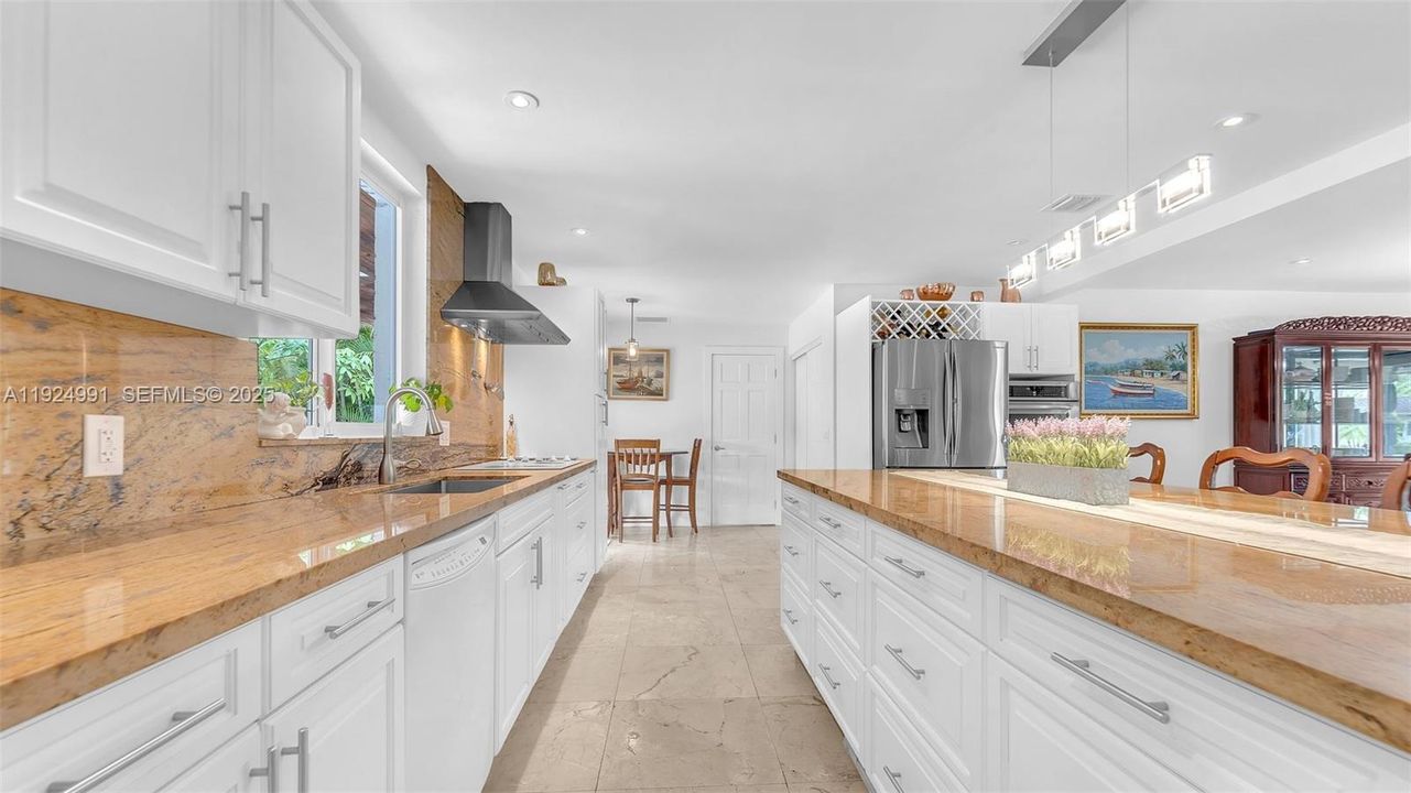 For Sale: $1,399,000 (4 beds, 4 baths, 2402 Square Feet)