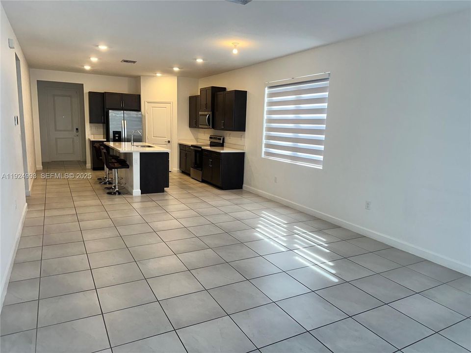 For Rent: $4,000 (4 beds, 2 baths, 2944 Square Feet)