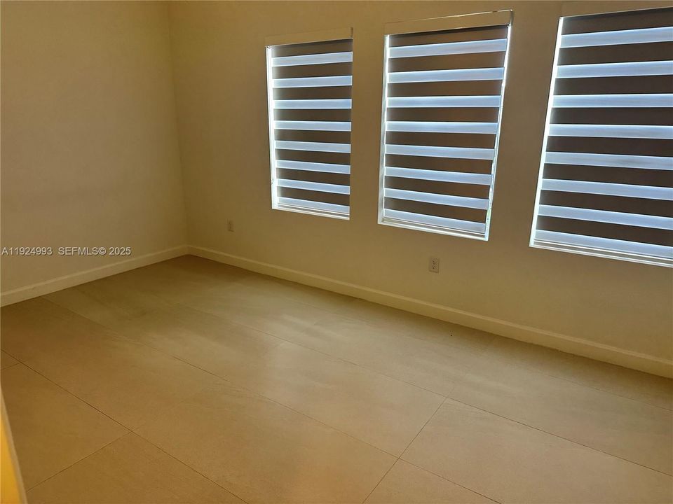 В аренду: $3,750 (4 спален, 2 ванн, 2944 Квадратных фут)