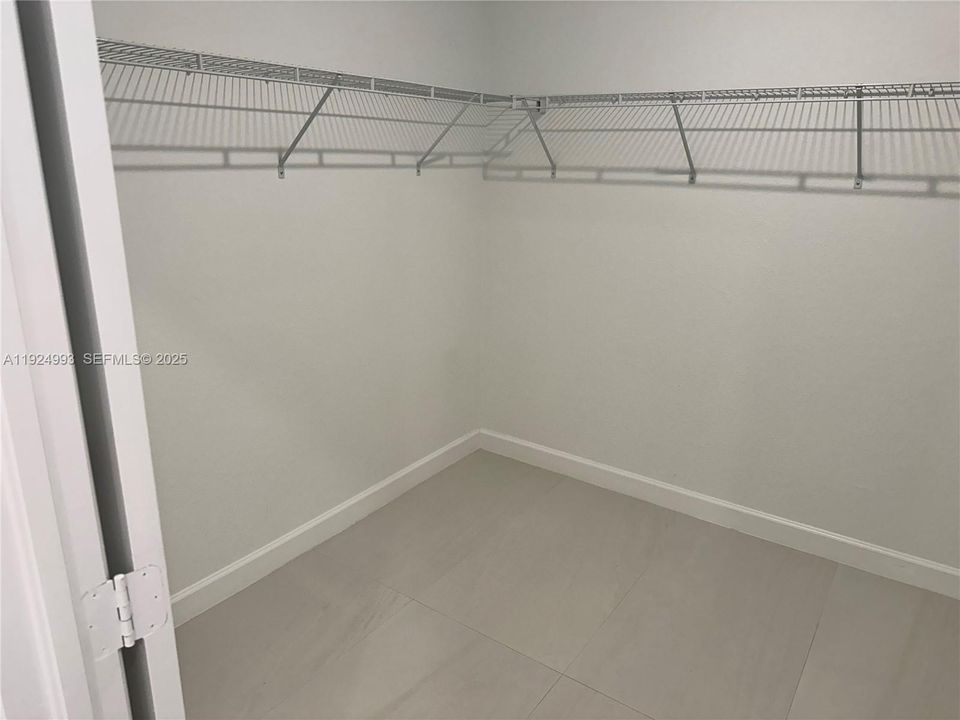 В аренду: $3,750 (4 спален, 2 ванн, 2944 Квадратных фут)