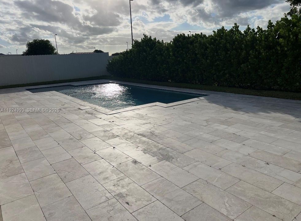 For Rent: $4,000 (4 beds, 2 baths, 2944 Square Feet)