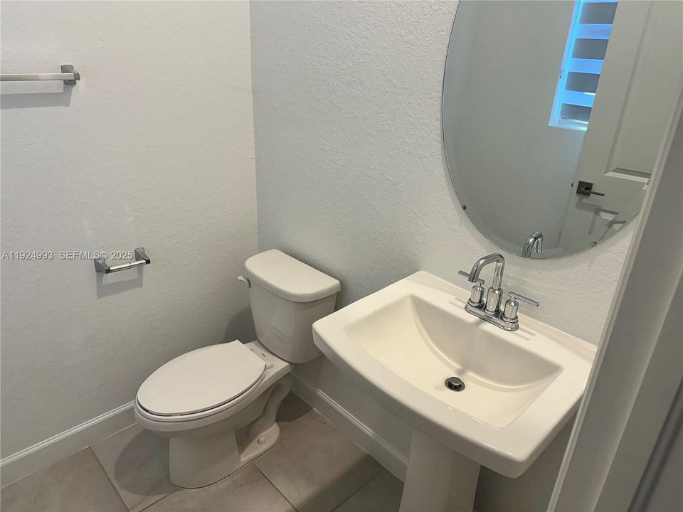 For Rent: $4,000 (4 beds, 2 baths, 2944 Square Feet)