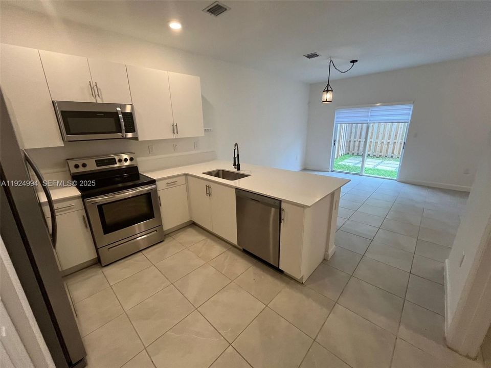 For Sale: $420,000 (3 beds, 2 baths, 1695 Square Feet)