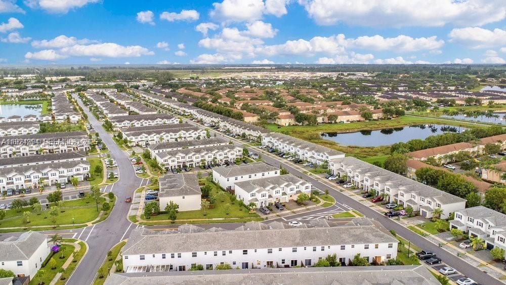 For Sale: $420,000 (3 beds, 2 baths, 1695 Square Feet)