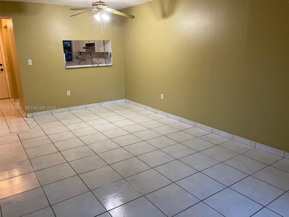 For Rent: $2,300 (2 beds, 2 baths, 936 Square Feet)