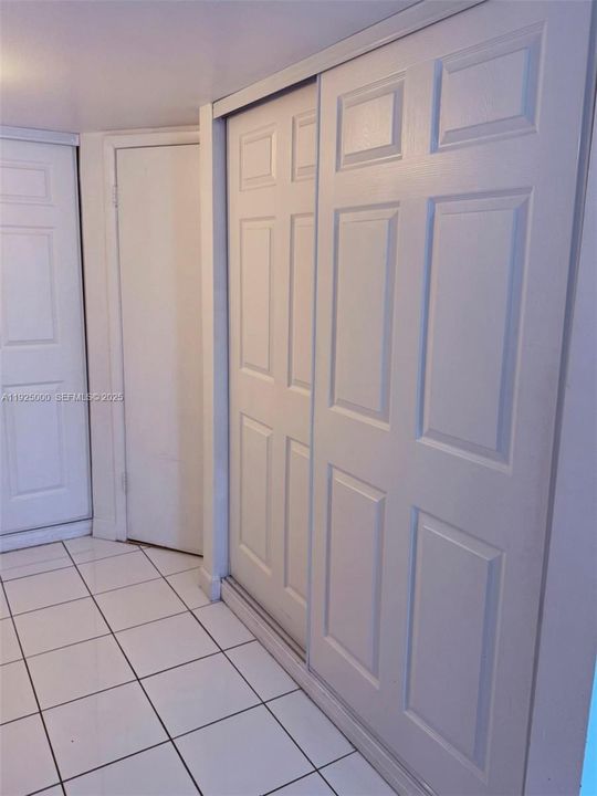 For Rent: $2,700 (2 beds, 2 baths, 1115 Square Feet)