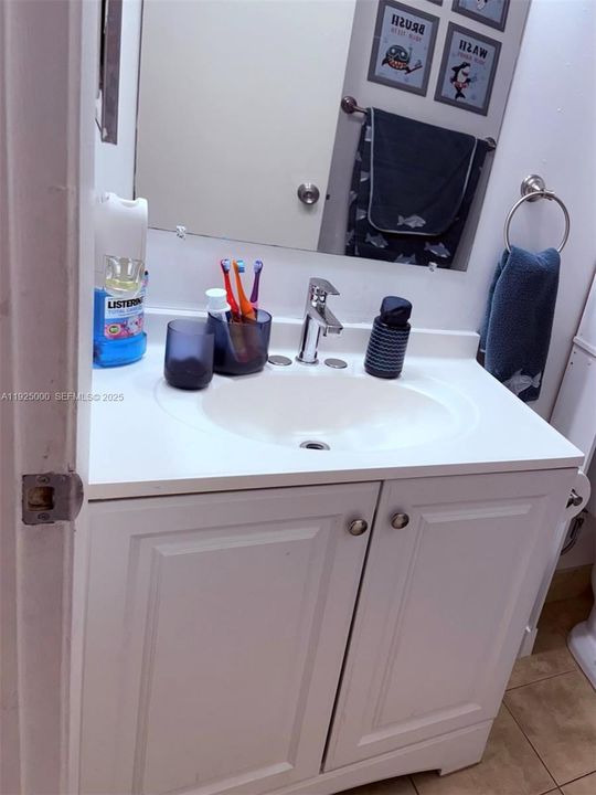 For Rent: $2,700 (2 beds, 2 baths, 1115 Square Feet)