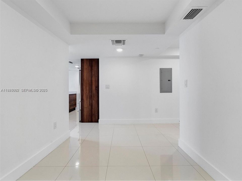 出租: $4,300 (1 贝兹, 2 浴室, 1030 平方英尺)