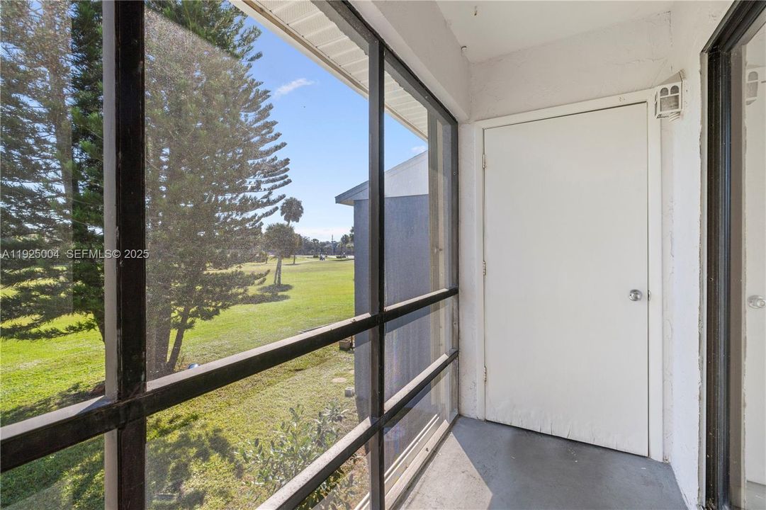 For Sale: $190,900 (2 beds, 2 baths, 1020 Square Feet)