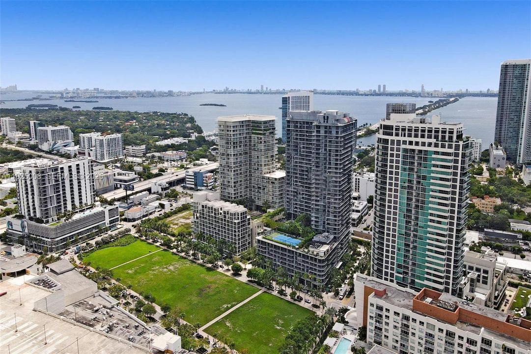 For Rent: $3,400 (1 beds, 1 baths, 761 Square Feet)