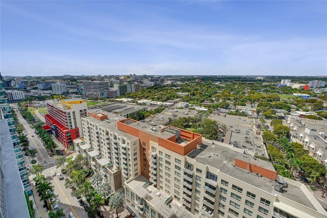 For Rent: $3,400 (1 beds, 1 baths, 761 Square Feet)