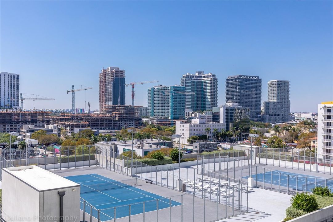 For Rent: $4,400 (2 beds, 2 baths, 1095 Square Feet)