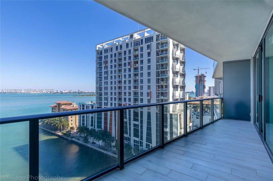 For Rent: $4,400 (2 beds, 2 baths, 1095 Square Feet)