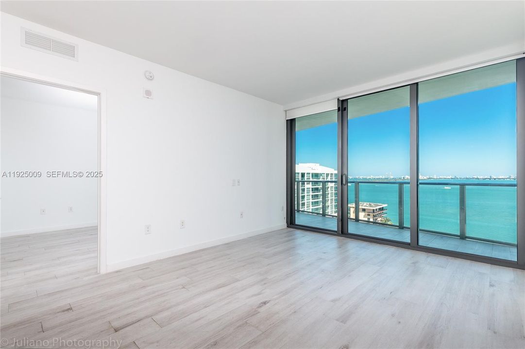 For Rent: $4,400 (2 beds, 2 baths, 1095 Square Feet)