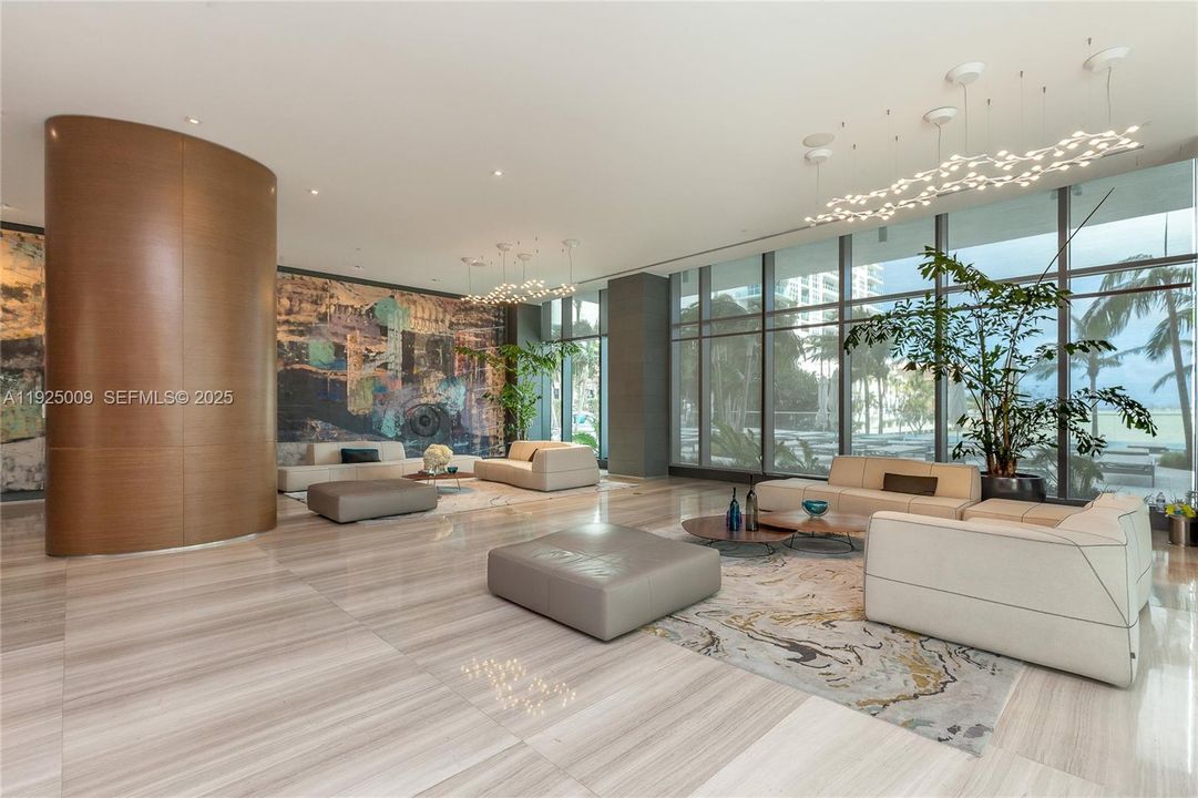 For Rent: $4,400 (2 beds, 2 baths, 1095 Square Feet)