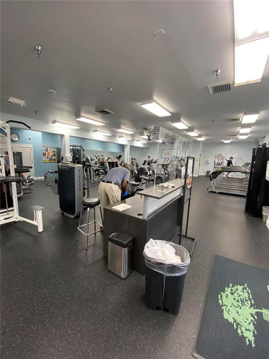 На продажу: $180,000 (2 спален, 2 ванн, 1002 Квадратных фут)