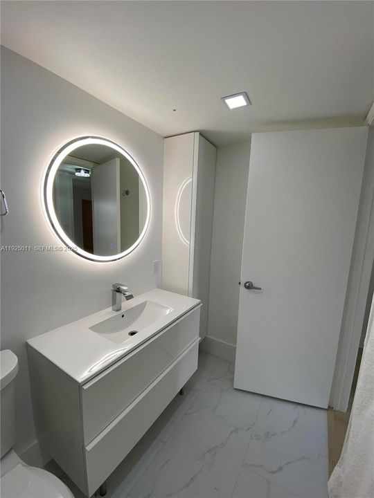 На продажу: $180,000 (2 спален, 2 ванн, 1002 Квадратных фут)