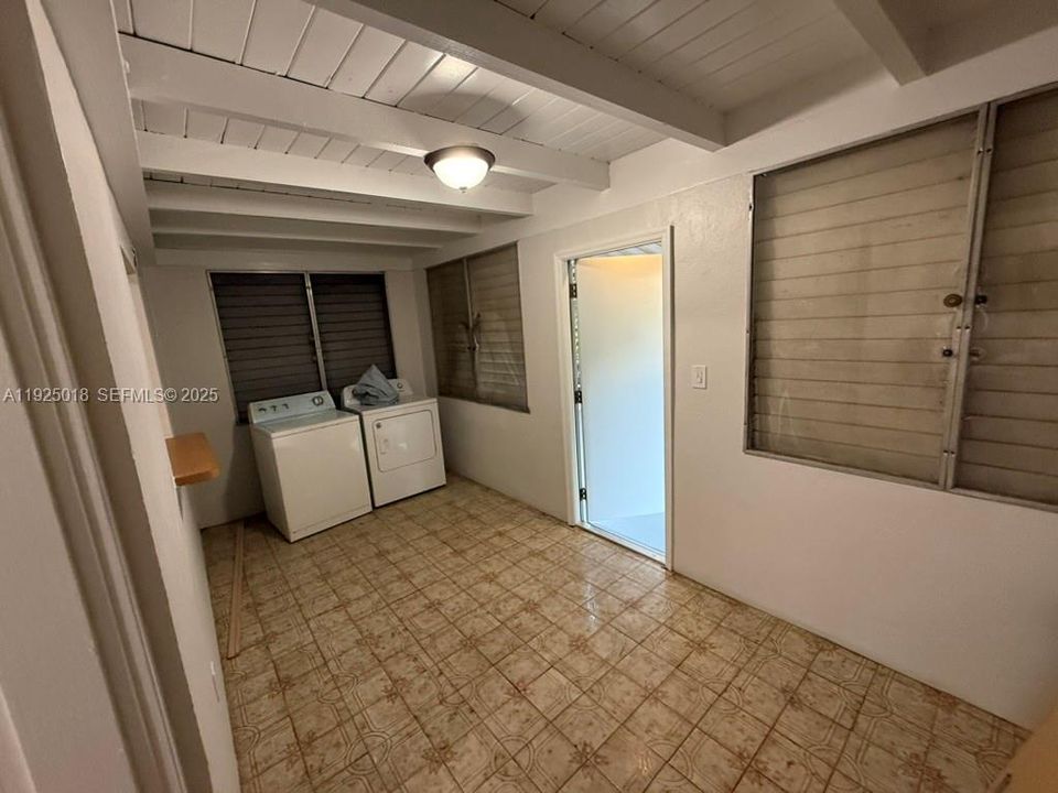 En Venta: $625,000 (0 camas, 0 baños, 1445 Pies cuadrados)