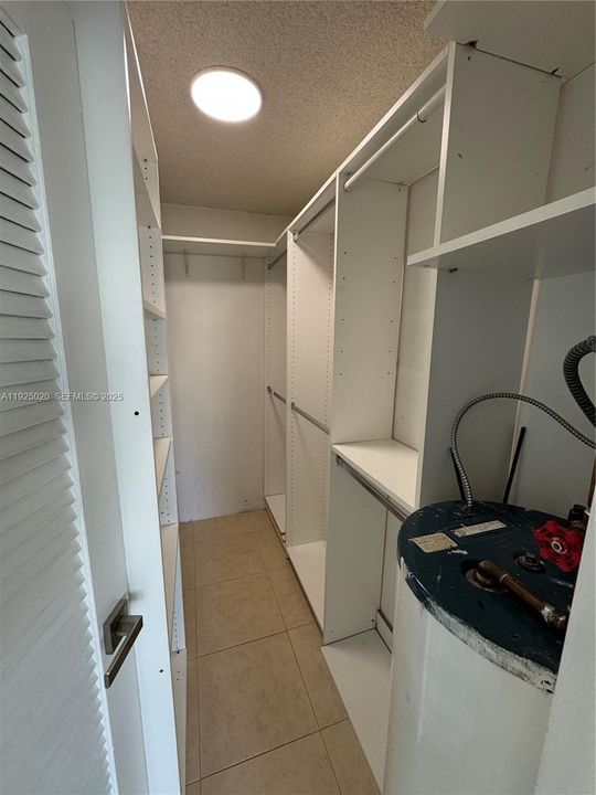 For Rent: $2,750 (2 beds, 2 baths, 1320 Square Feet)