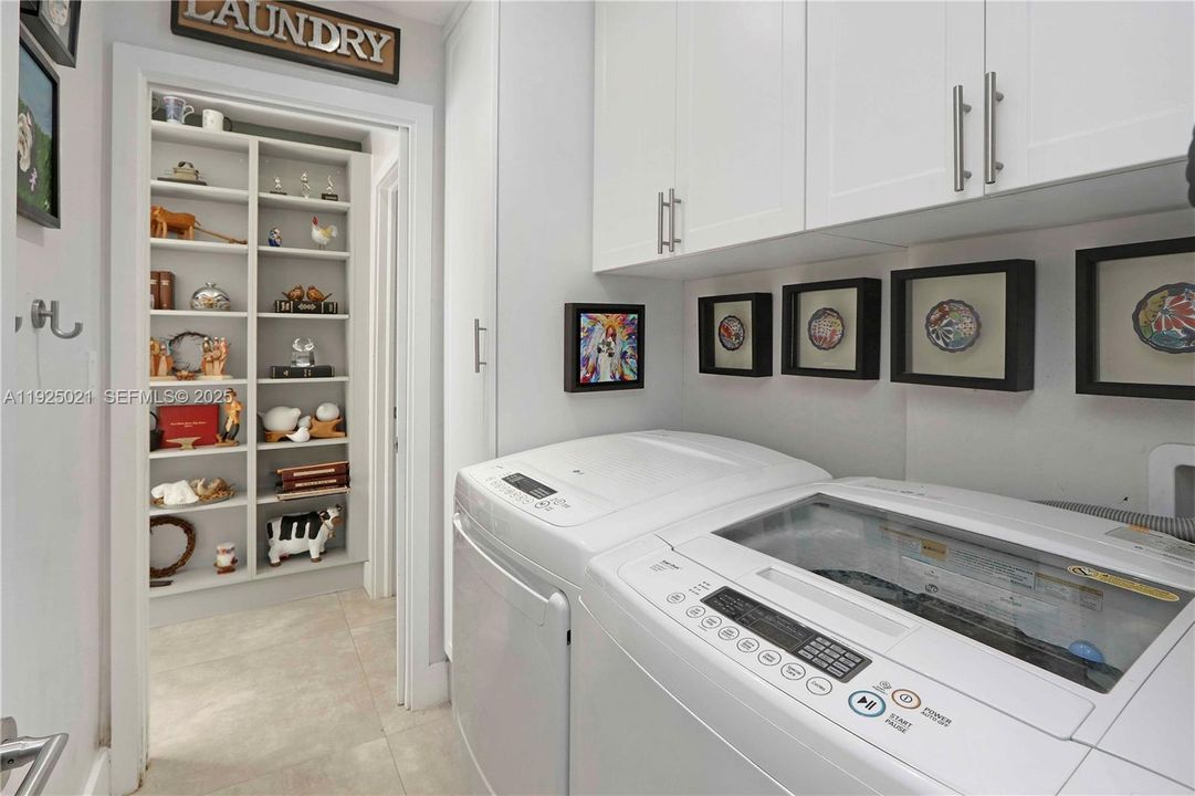 For Sale: $1,149,900 (3 beds, 2 baths, 1834 Square Feet)