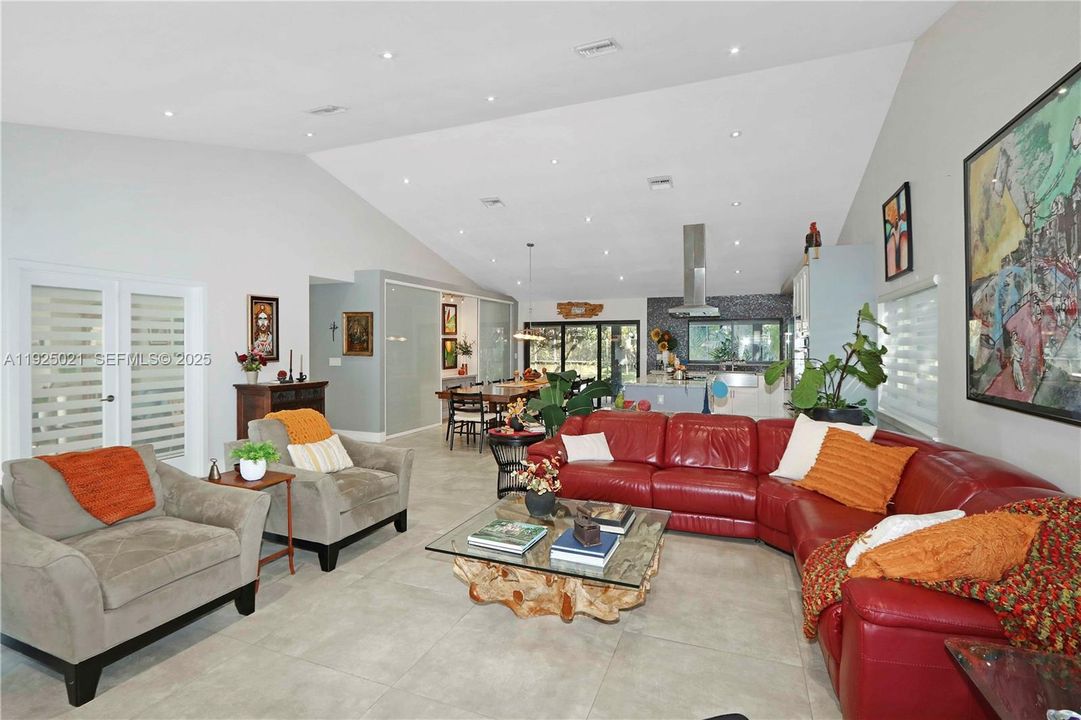 For Sale: $1,149,900 (3 beds, 2 baths, 1834 Square Feet)