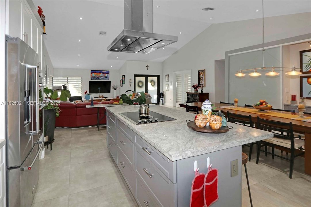 For Sale: $1,149,900 (3 beds, 2 baths, 1834 Square Feet)