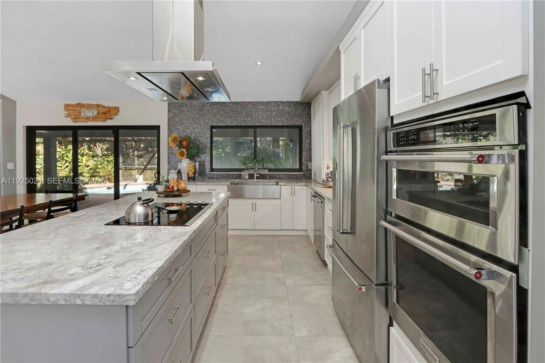 For Sale: $1,149,900 (3 beds, 2 baths, 1834 Square Feet)