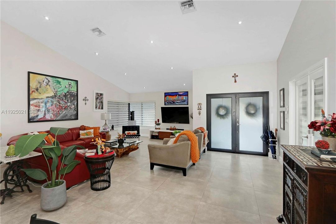 For Sale: $1,149,900 (3 beds, 2 baths, 1834 Square Feet)