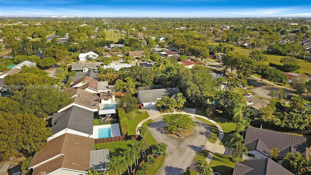 For Sale: $1,149,900 (3 beds, 2 baths, 1834 Square Feet)