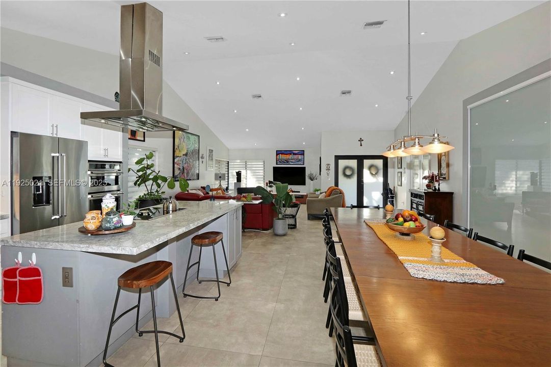 For Sale: $1,149,900 (3 beds, 2 baths, 1834 Square Feet)