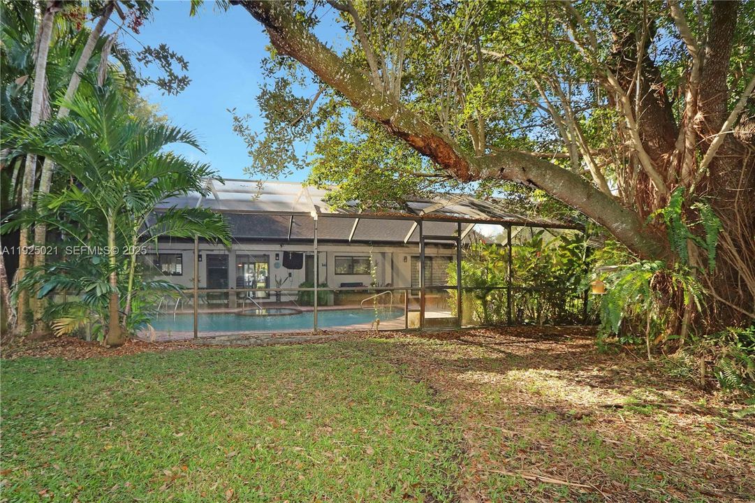 For Sale: $1,149,900 (3 beds, 2 baths, 1834 Square Feet)