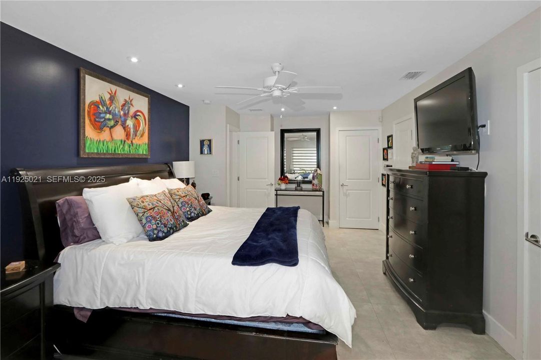 For Sale: $1,149,900 (3 beds, 2 baths, 1834 Square Feet)