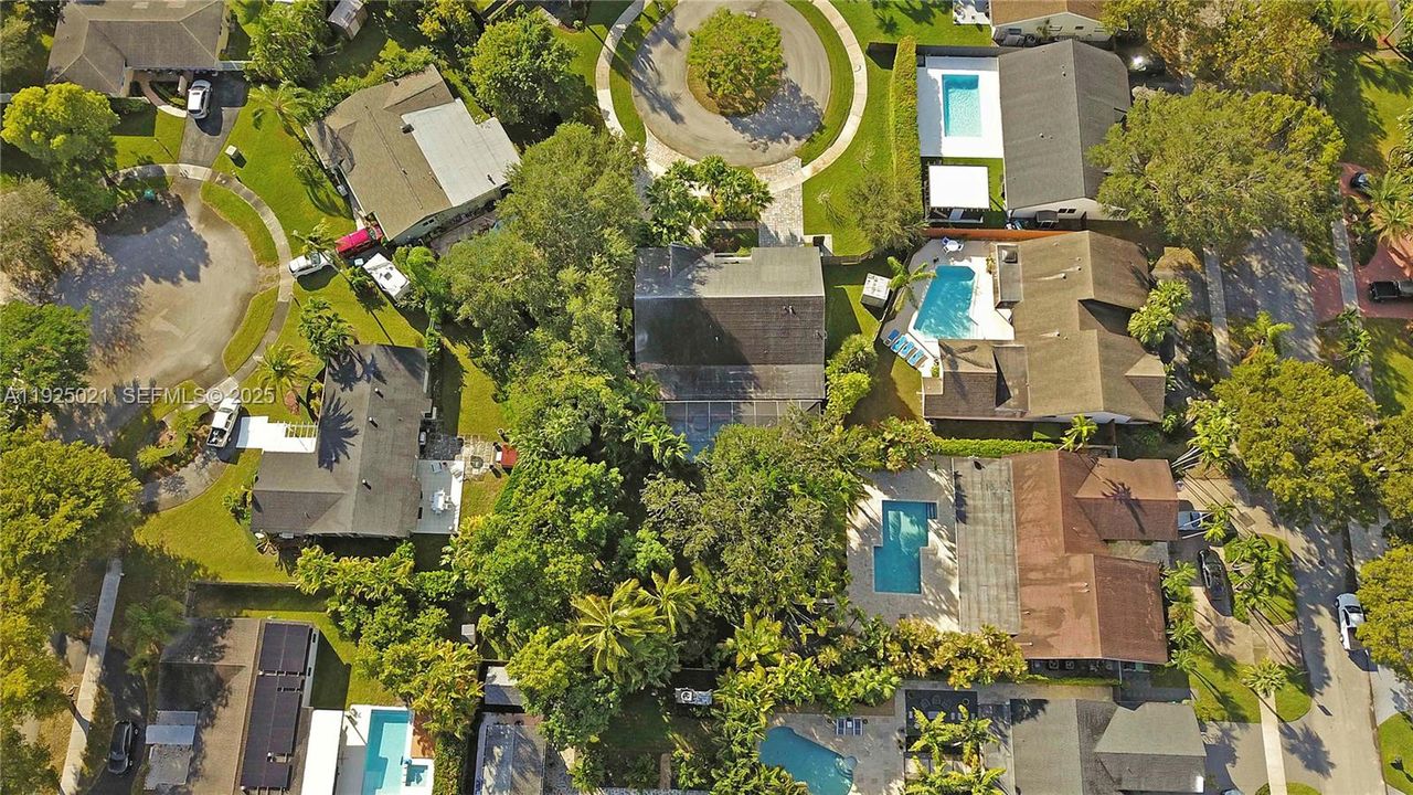 For Sale: $1,149,900 (3 beds, 2 baths, 1834 Square Feet)