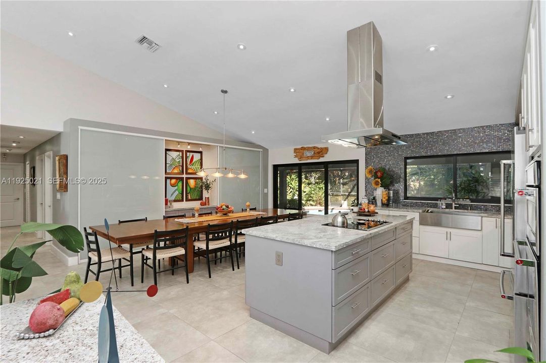 For Sale: $1,149,900 (3 beds, 2 baths, 1834 Square Feet)