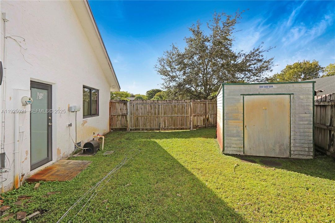 For Sale: $1,149,900 (3 beds, 2 baths, 1834 Square Feet)