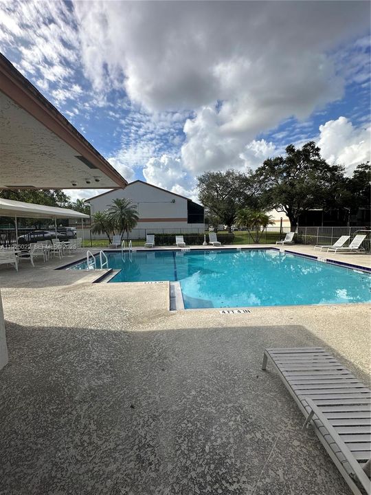 For Sale: $370,000 (3 beds, 2 baths, 1328 Square Feet)