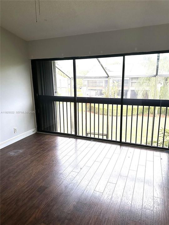 For Sale: $370,000 (3 beds, 2 baths, 1328 Square Feet)