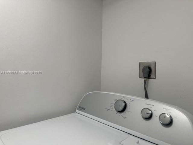 For Rent: $2,200 (2 beds, 2 baths, 1060 Square Feet)