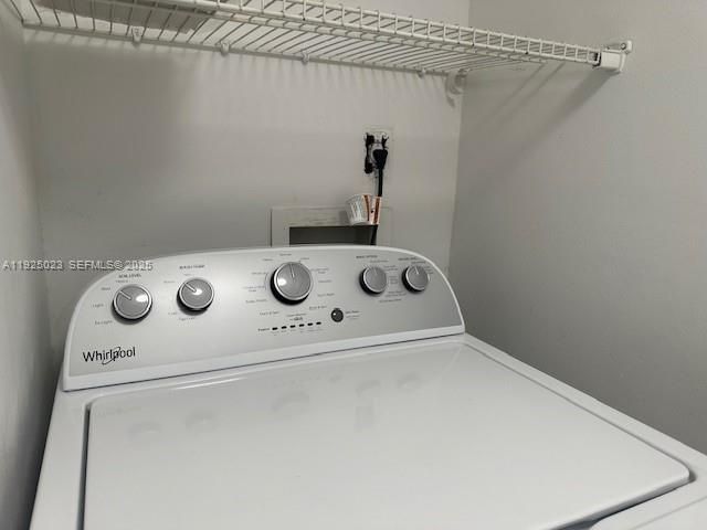 For Rent: $2,200 (2 beds, 2 baths, 1060 Square Feet)