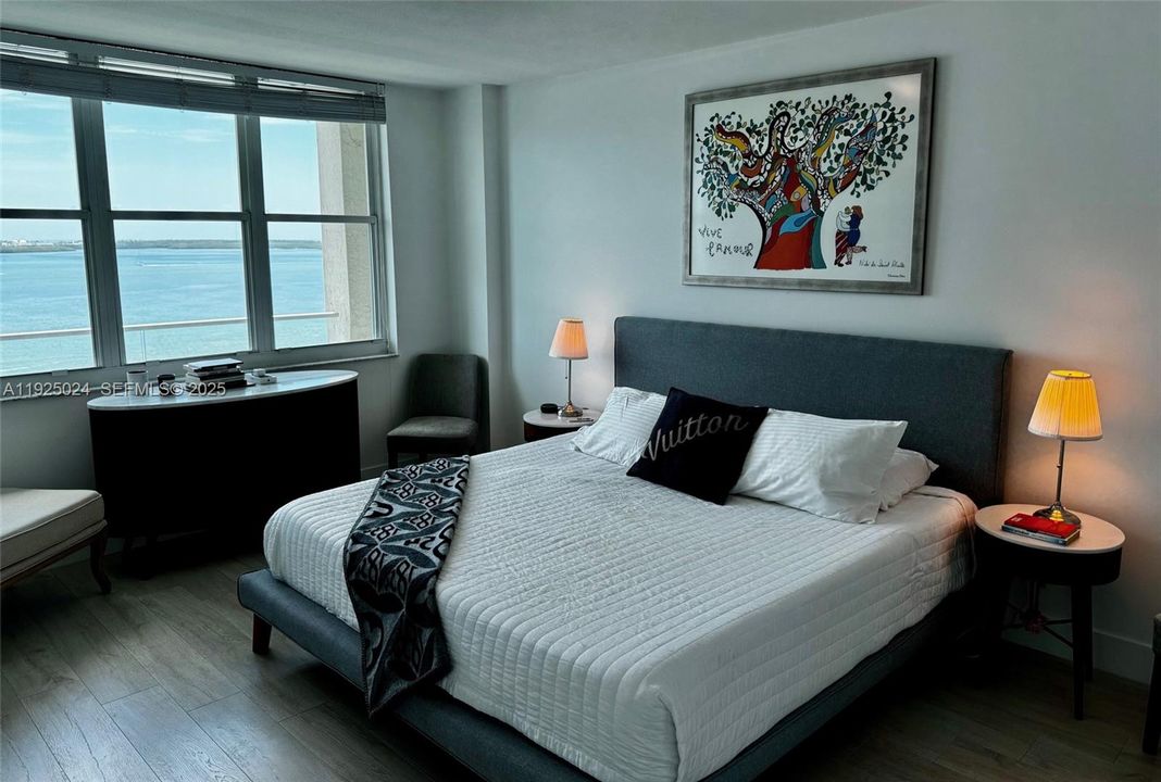 For Rent: $3,750 (2 beds, 2 baths, 960 Square Feet)