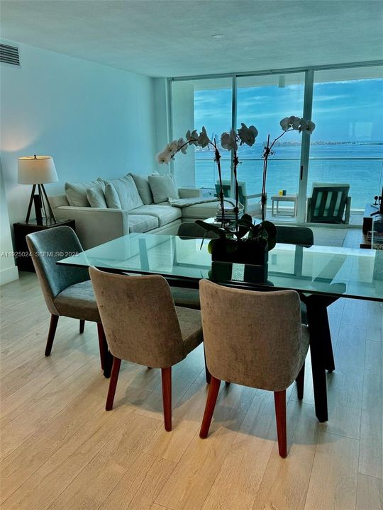 For Rent: $3,750 (2 beds, 2 baths, 960 Square Feet)