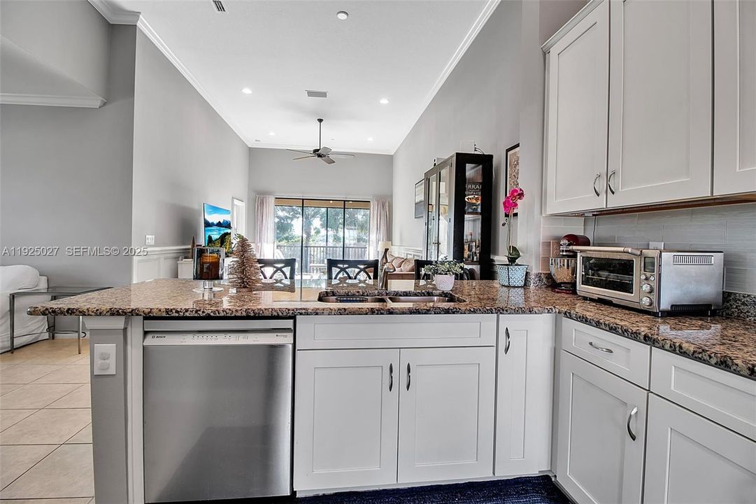 На продажу: $390,000 (2 спален, 2 ванн, 0 Квадратных фут)