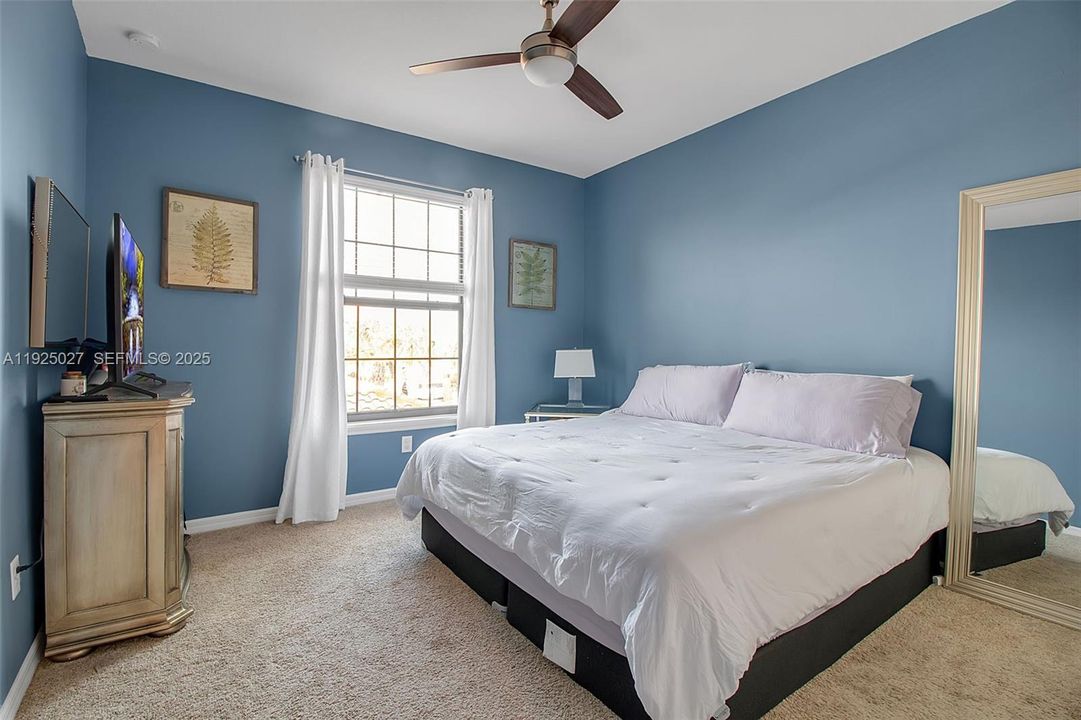 На продажу: $390,000 (2 спален, 2 ванн, 0 Квадратных фут)