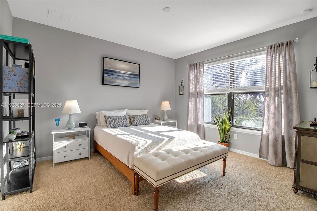 На продажу: $390,000 (2 спален, 2 ванн, 0 Квадратных фут)