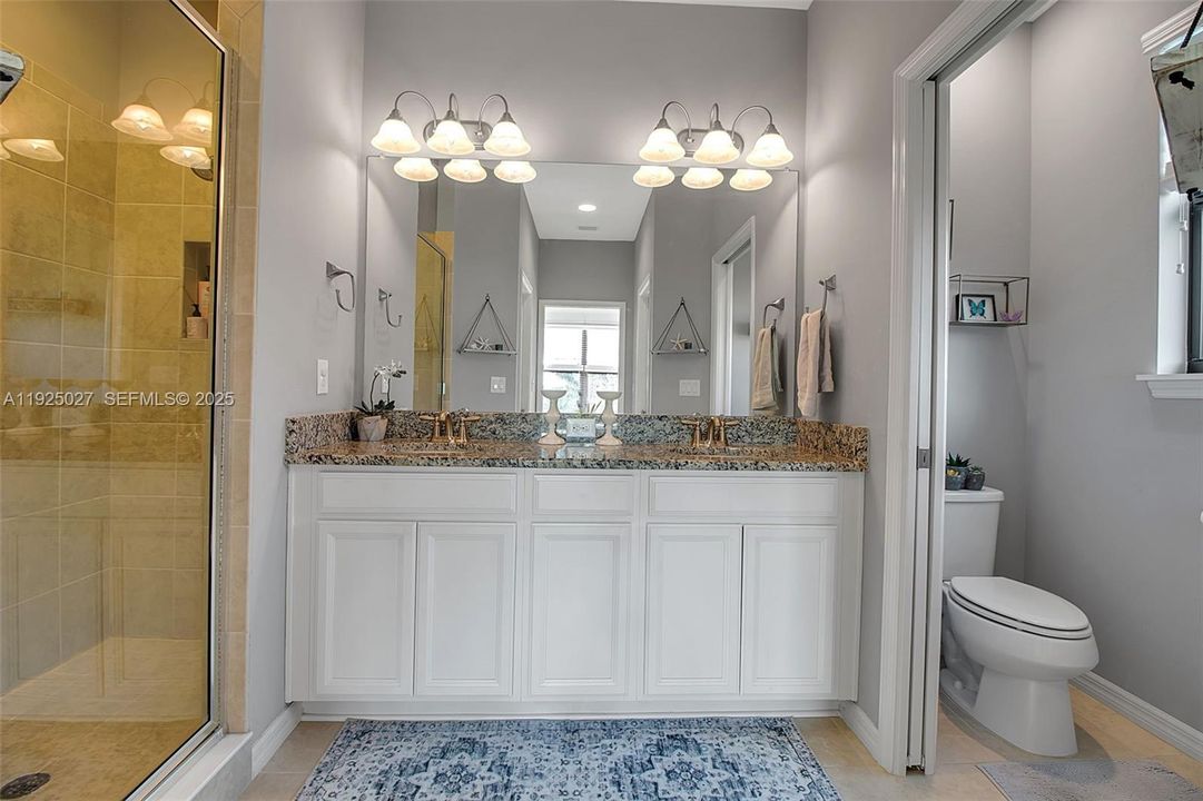 На продажу: $390,000 (2 спален, 2 ванн, 0 Квадратных фут)