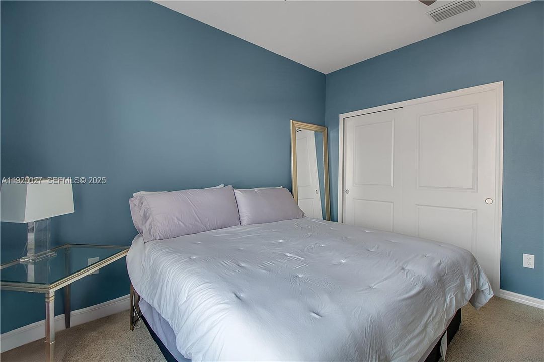 На продажу: $390,000 (2 спален, 2 ванн, 0 Квадратных фут)