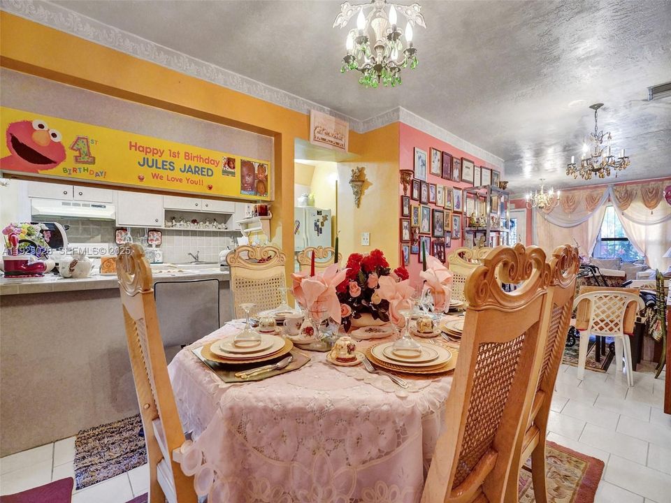 For Sale: $340,000 (3 beds, 1 baths, 1406 Square Feet)