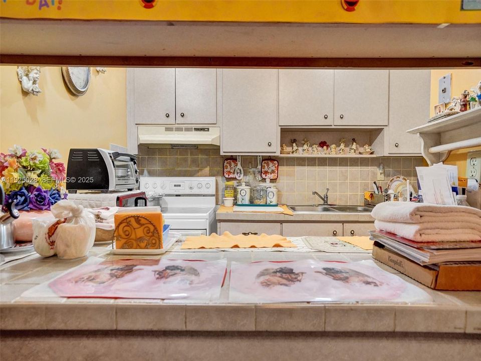 For Sale: $340,000 (3 beds, 1 baths, 1406 Square Feet)