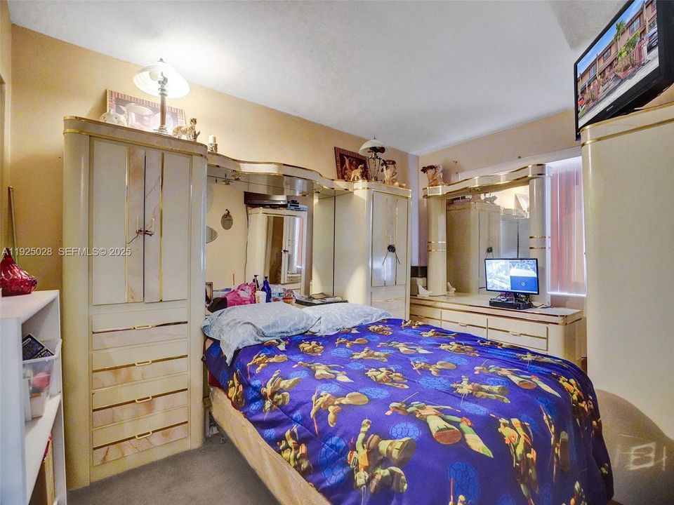 For Sale: $340,000 (3 beds, 1 baths, 1406 Square Feet)